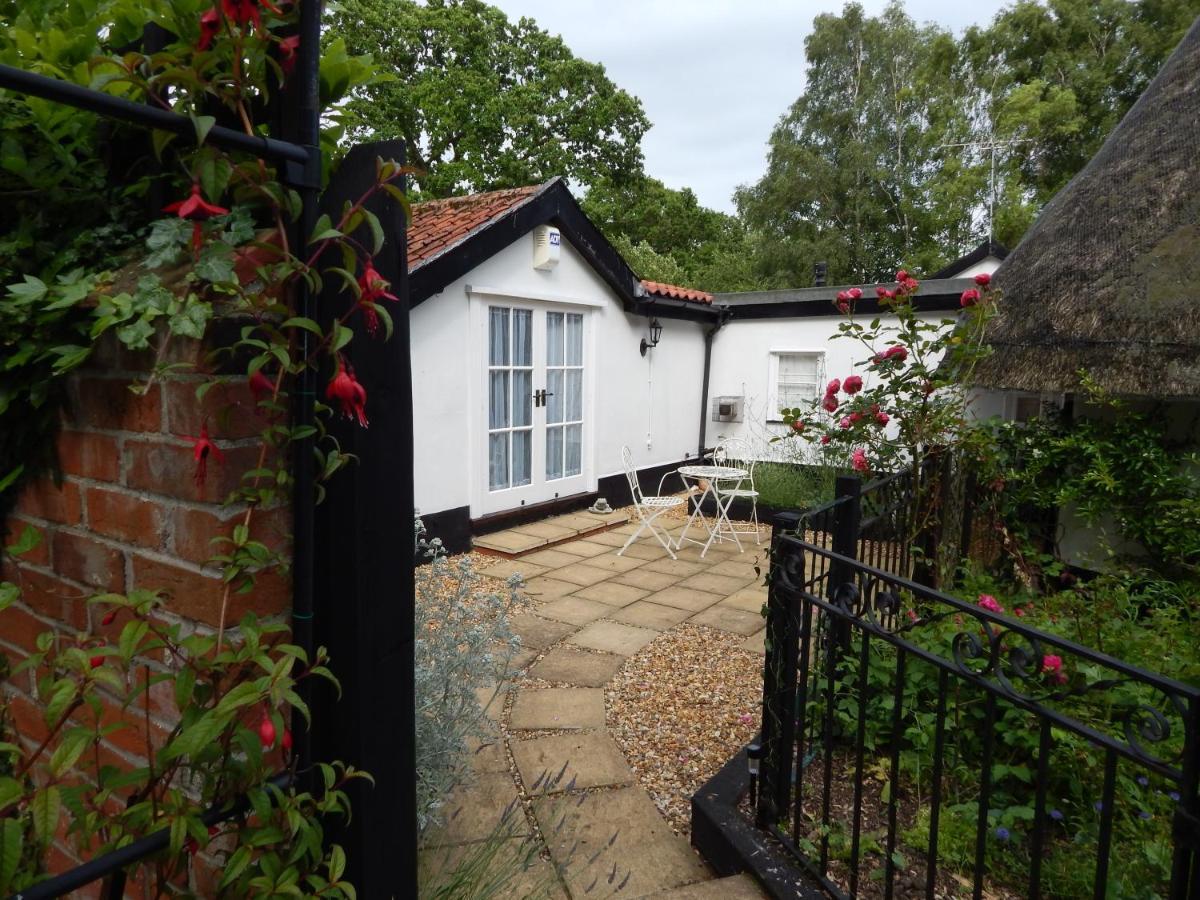 Frogs Hall B&B Eye  Exterior foto